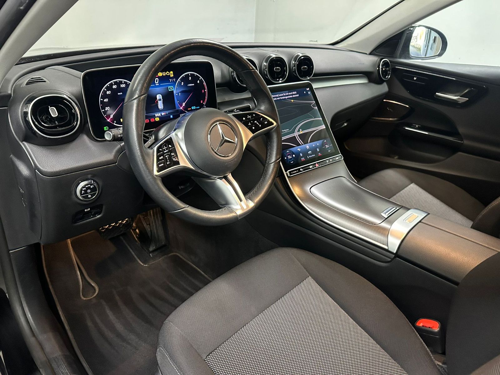 Fahrzeugabbildung Mercedes-Benz C 220 d T Autom. *HUD*AHK*MIDLINE*KAMERA*KEYLESS