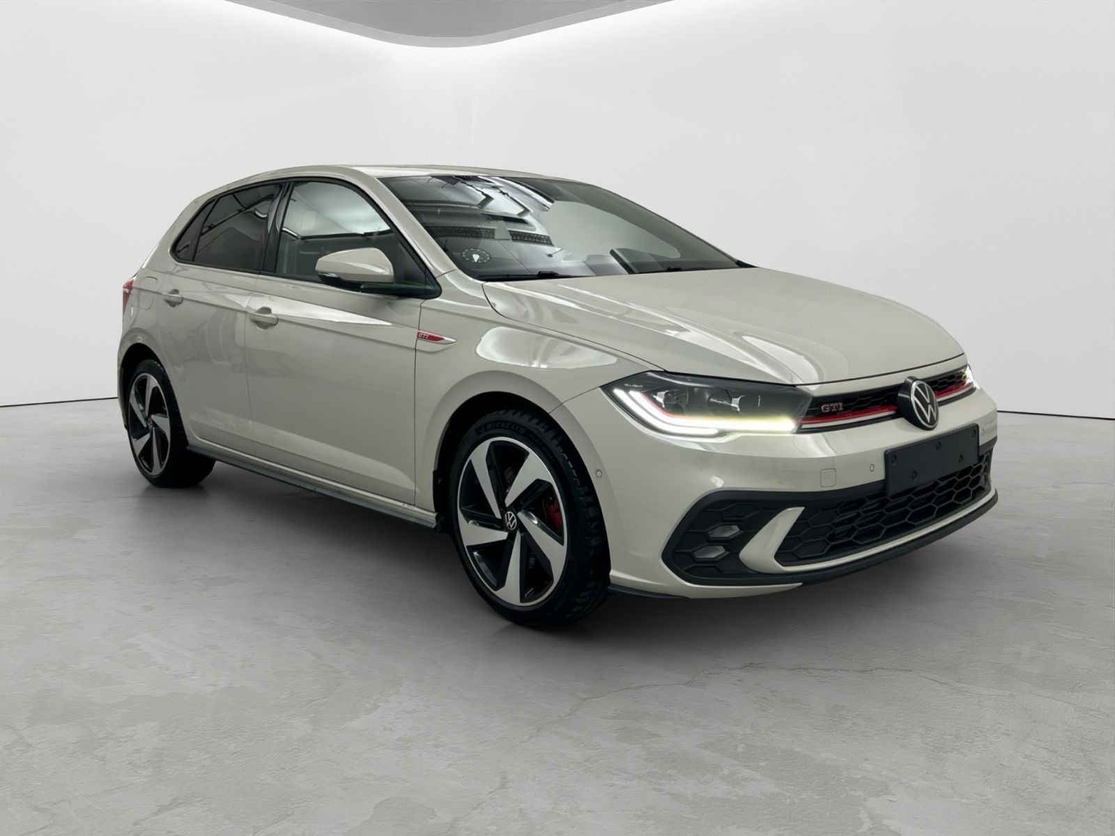 Volkswagen Polo 2.0TSI DSG GTI LED SITZHZ CLIMATRONIC foto 4