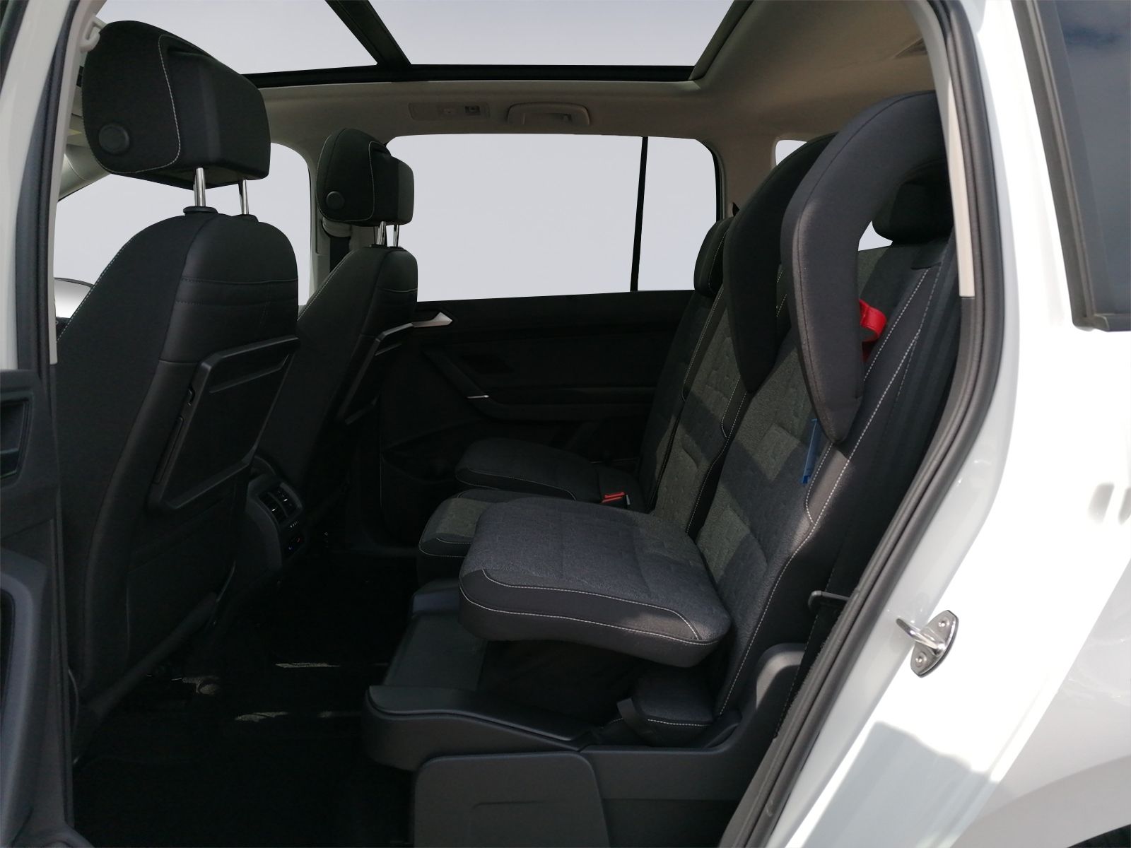 Touran R Line 1.5 TSI DSG PANO+AHK+7-SITZE+