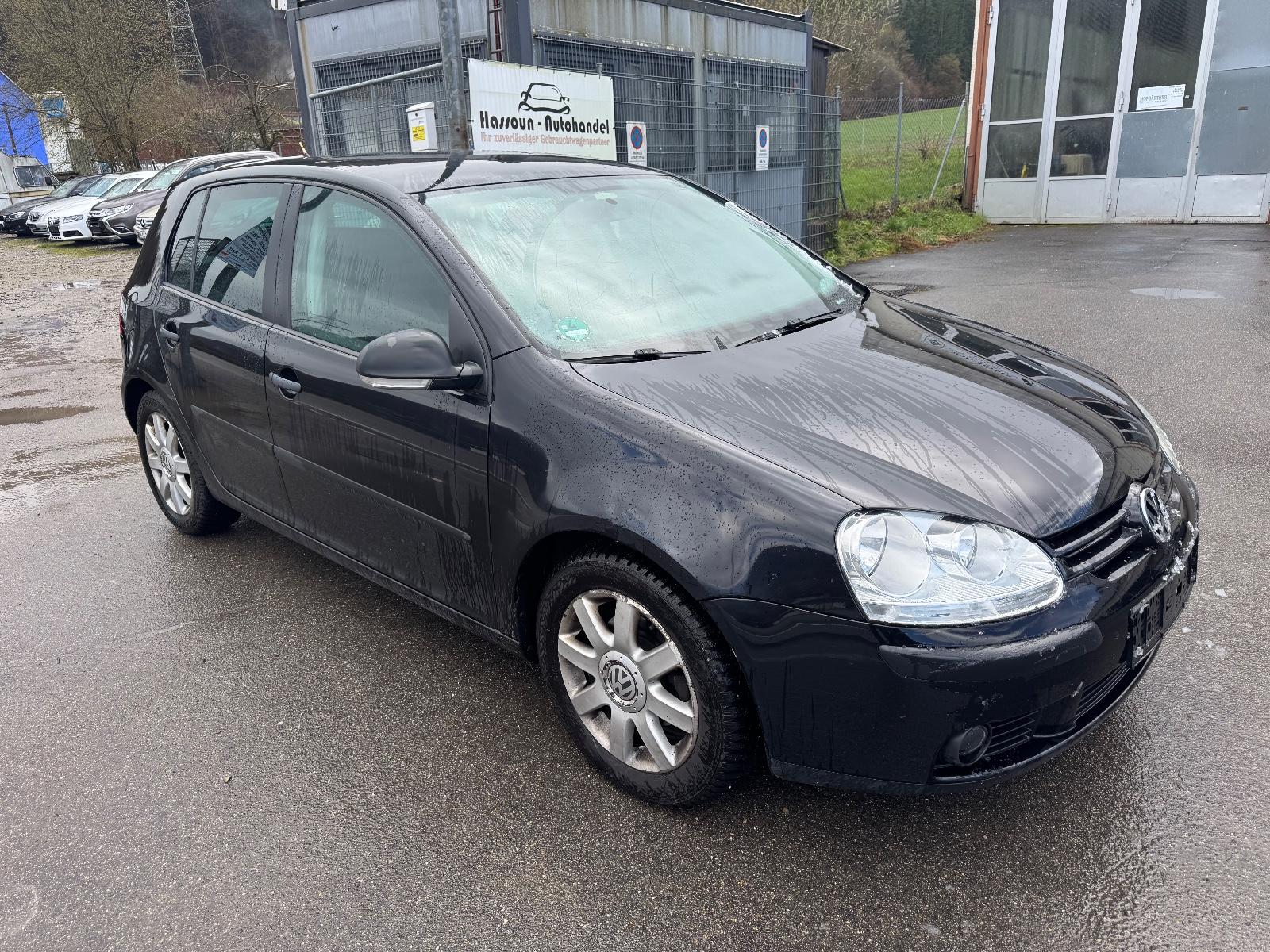 Volkswagen Golf 1.6 Trendline Klimaautomatik Tüv 12/27