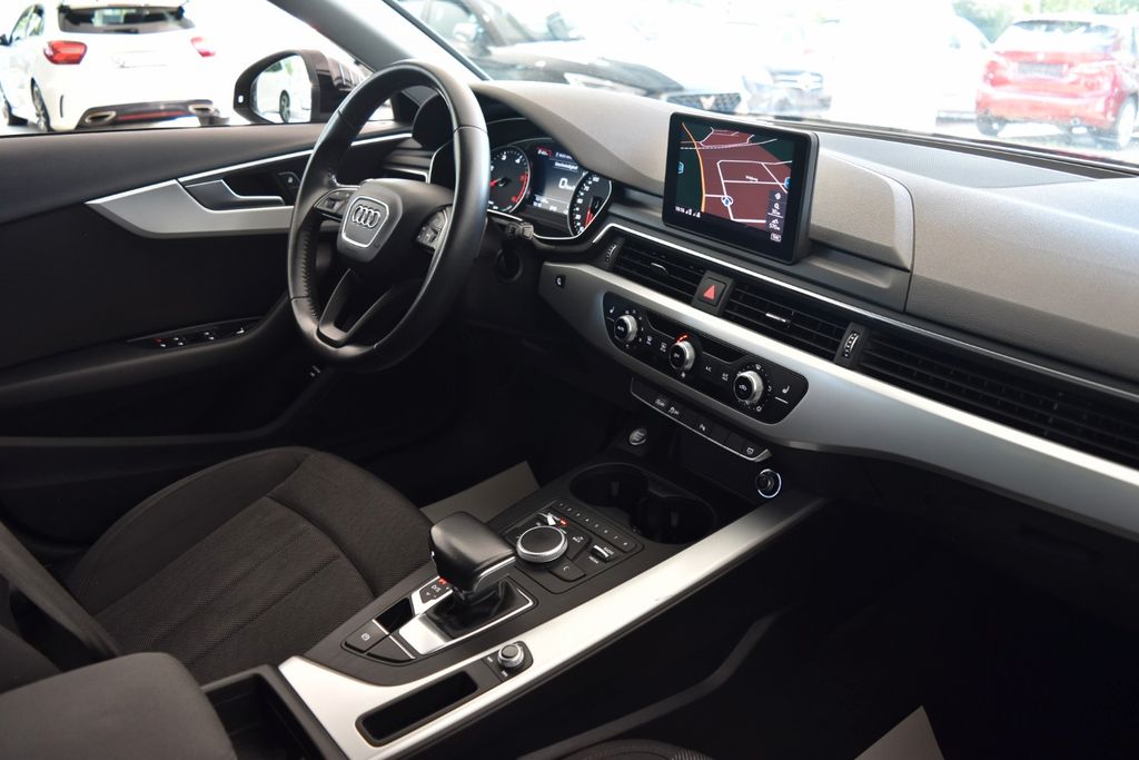 AUDI A4 2.0 TDI Avant~Navi~Bluetooth~Bi-Xenon~AHK AUDI A4 2.0 TDI Avant~Navi~Bluetooth~Bi-Xenon~AHK