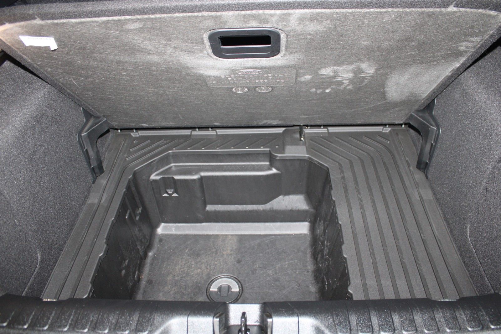 Fahrzeugabbildung Ford Puma Cool & Connect MHEV LED Allwetter WinterPak