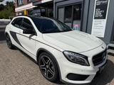 Mercedes-Benz GLA 220 AMG Night-Paket  Panor. Navi Bi Xenon Ka