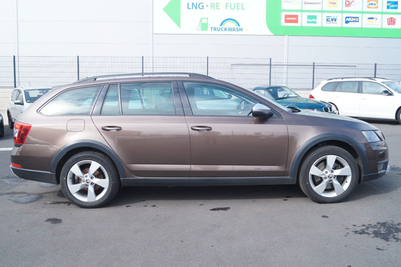 Fahrzeugabbildung SKODA Octavia Combi Scout 4x4*1.Hand