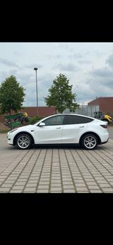 Tesla Model Y Hinterradantrieb RWD - Tesla Model Y in Bochum