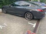 BMW M850i xDrive GC B&W,Pano,Laser,360,Carbon,HUD - graue BMW M850