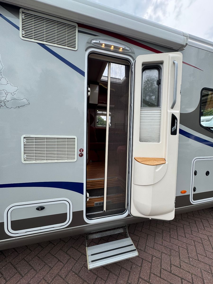 Fahrzeugabbildung Frankia I 7400 COMFORT CLASS MERCEDES SPRINTER 3.0 VOLL