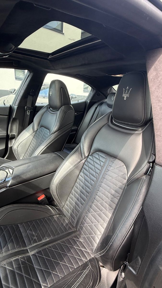 Fahrzeugabbildung Maserati Ghibli GranSport Diesel