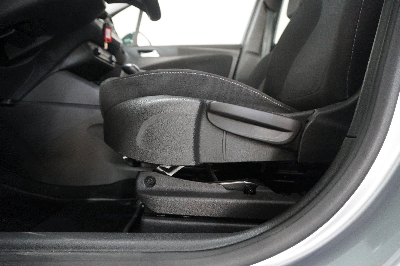 Fahrzeugabbildung Opel Crossland (X) 1.2 EDITION NAVI/LED/KAMERA/TEMP.