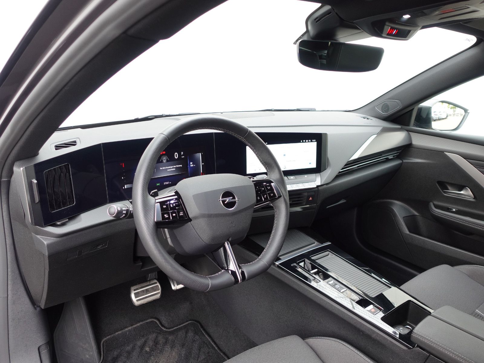 Fahrzeugabbildung Opel Astra ST 1.2T GS Automatik Navi,LED,PDC,Kamera