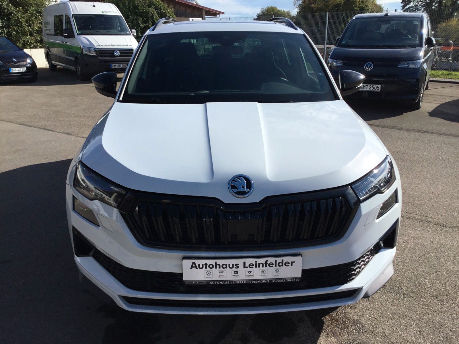 Fahrzeugabbildung SKODA Karoq 2.0l TSI DSG 4x4 Sportline+Pano+Standheizu