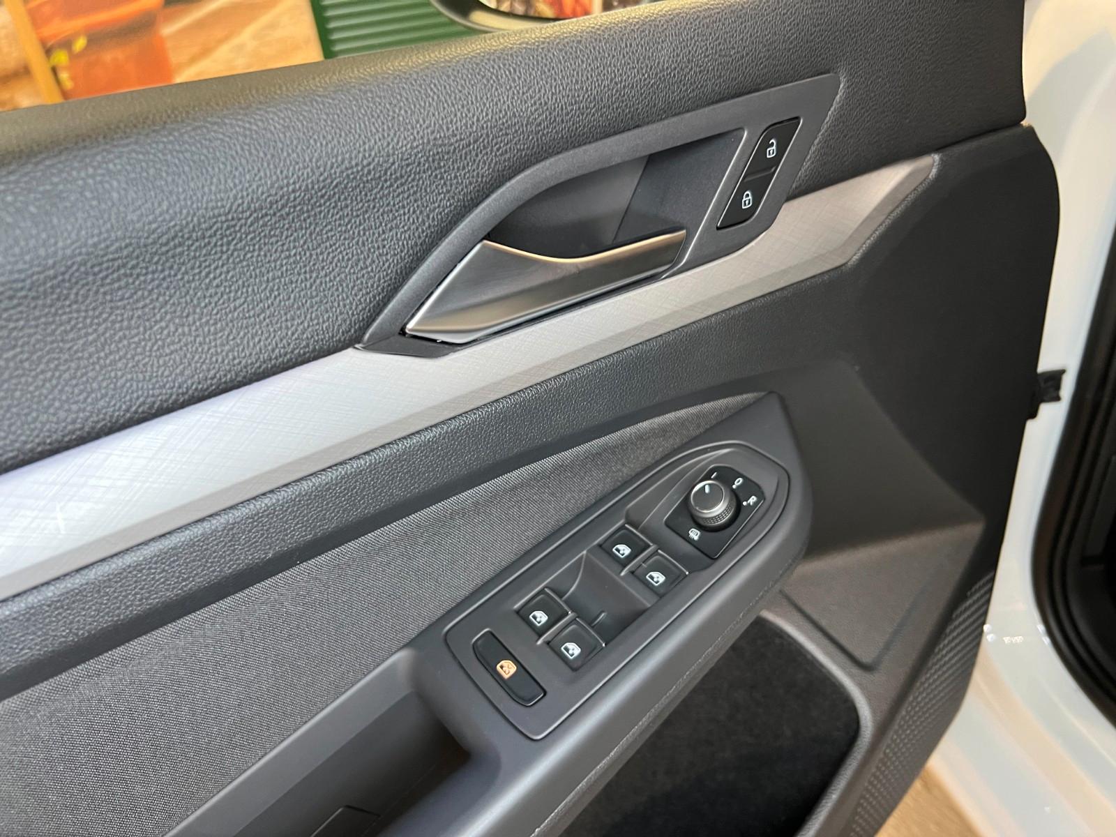 Volkswagen Golf VIII 2.0 TDI Life DSG, LED, Ambiente, миниатюра 17