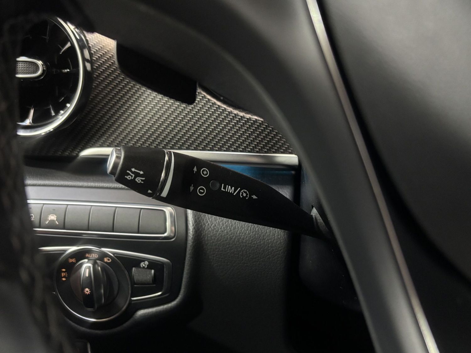 Fahrzeugabbildung Mercedes-Benz V 300 d 4M lang AMG #LED#Kamera#Burmester#Night#