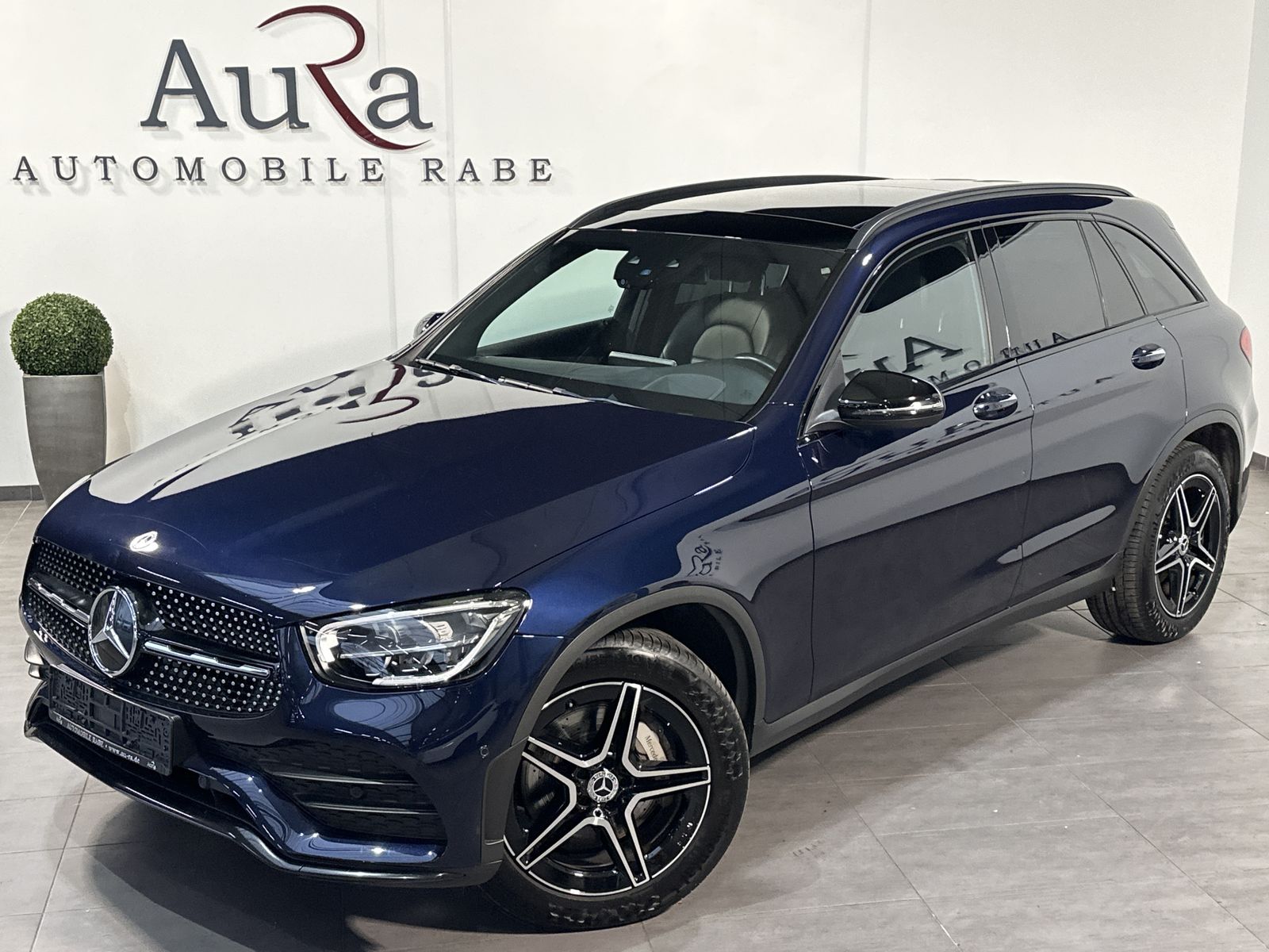 Fahrzeugabbildung Mercedes-Benz GLC 200d 4M AMG-Line NAV+LED+AHK+HUD+PANO+ACC+PP