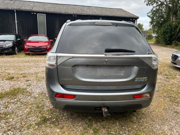 Mitsubishi Outlander - 3