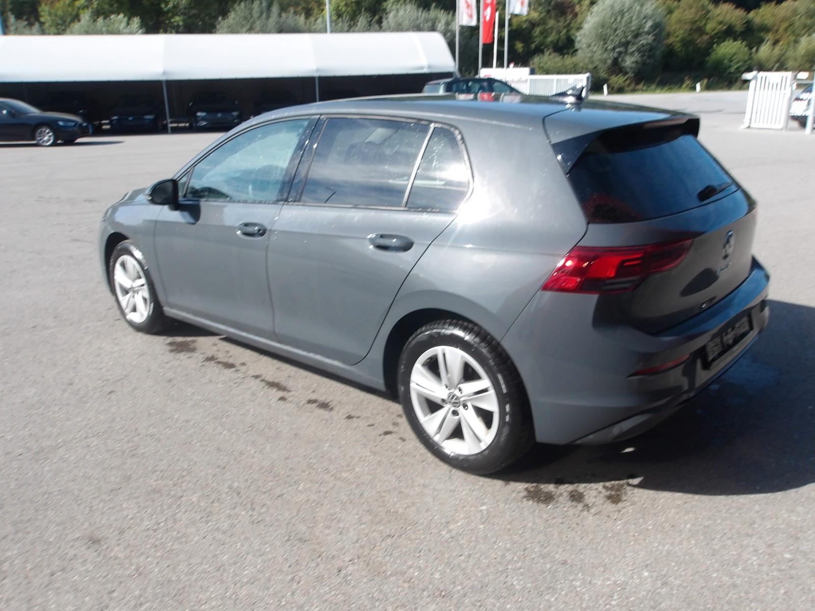 Volkswagen Golf VIII Lim. Life DSG *LED*NAVI*RFK*EXP. 13990, миниатюра 6