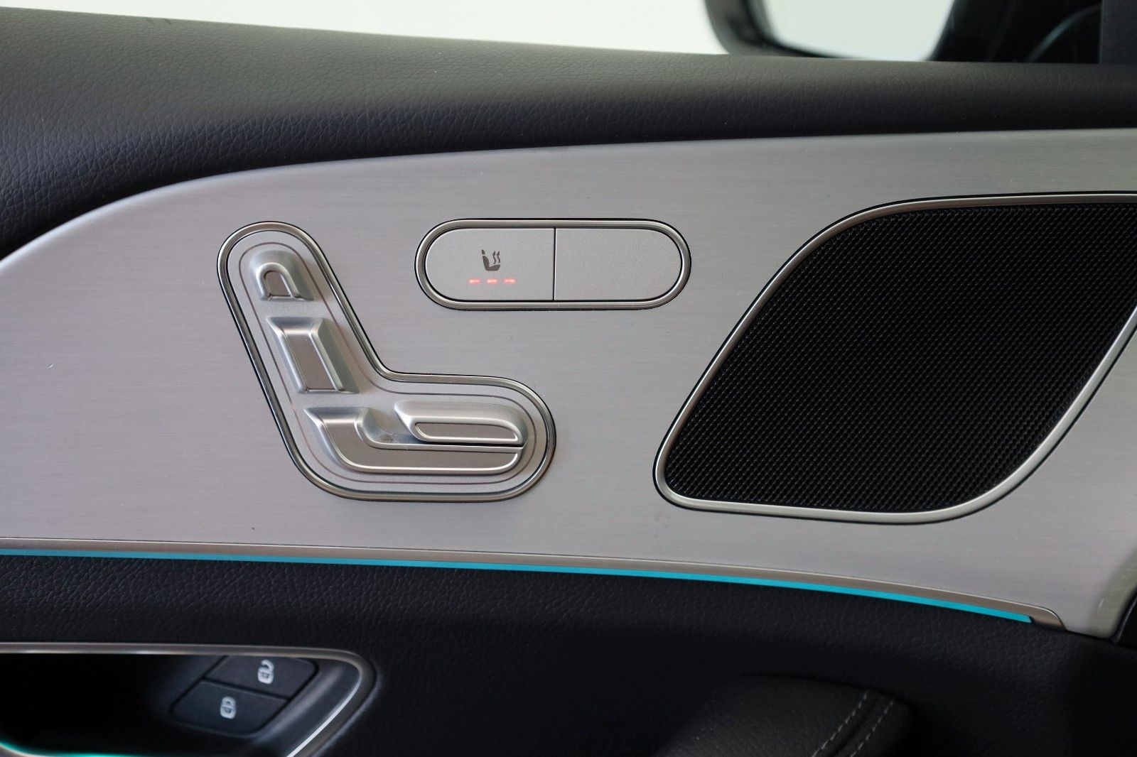 Fahrzeugabbildung Mercedes-Benz GLE 300 d 4Matic,Leder,Navi,LED,Kamera,Pano,AHK