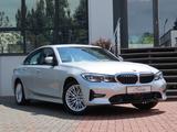 BMW 318d Sport Line Autom. Shadow-Line Navi Leder - : Silber, Shadow