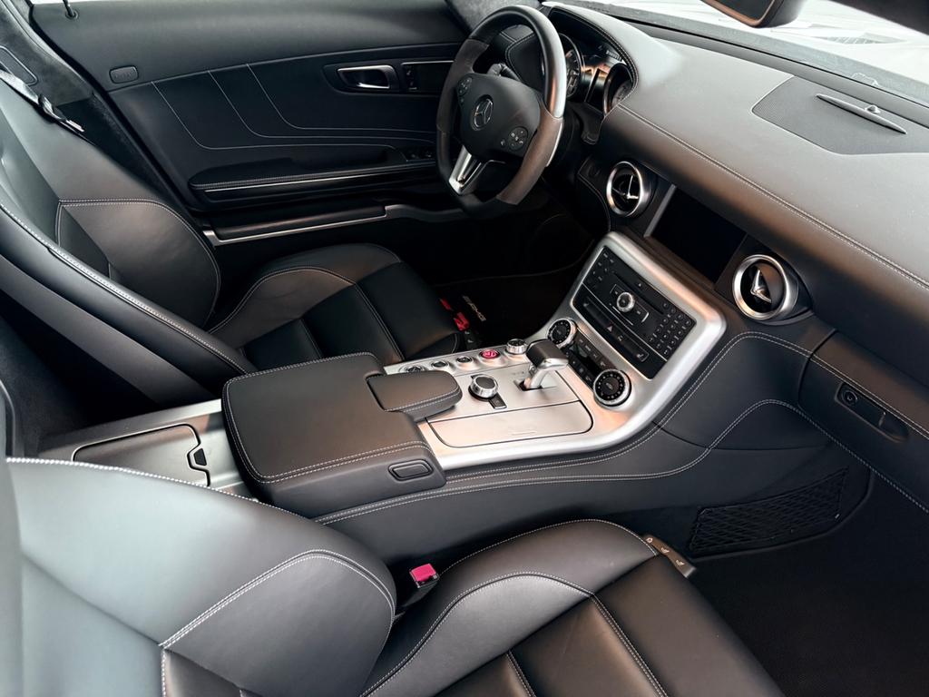 Mercedes-Benz SLS AMG