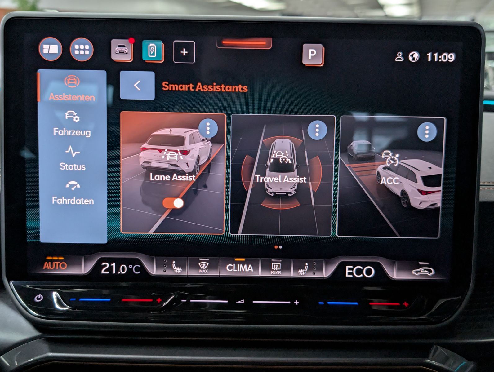 Fahrzeugabbildung CUPRA Leon 1.5 e-Hybrid PLUG-IN LED INTELIG-DRIVE EDGE