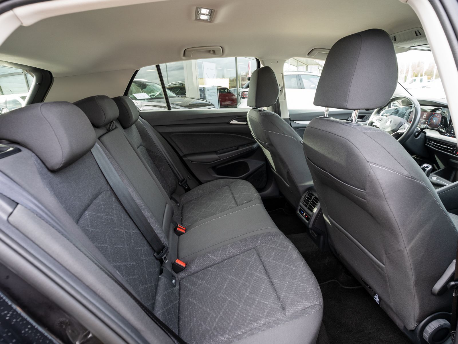 Volkswagen Golf - Bild 8