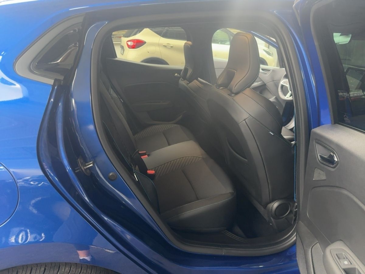 Fahrzeugabbildung Renault Clio ESPRIT ALPINE E-TECH FULL HYBRID 145