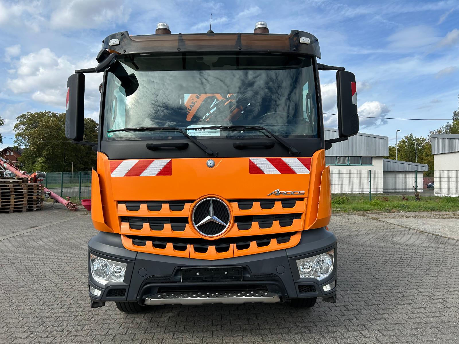 Mercedes-Benz Arocs 1824 / 4x2 BB / Atlas 88.3 + Funk