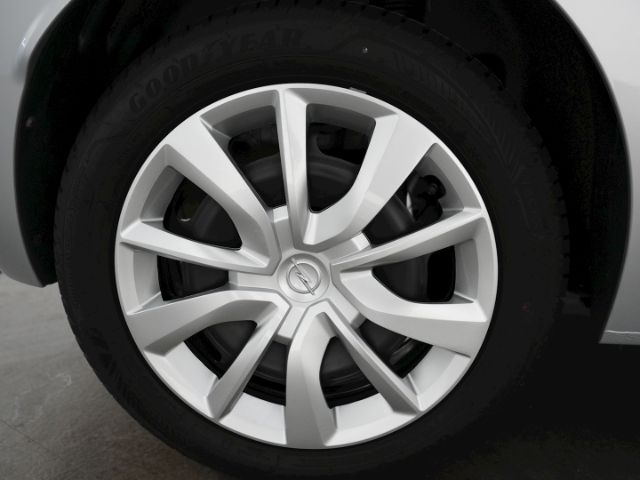 Corsa F FACELIFT+SITZ-/LENKRADHEIZUNG+PARKPILOT