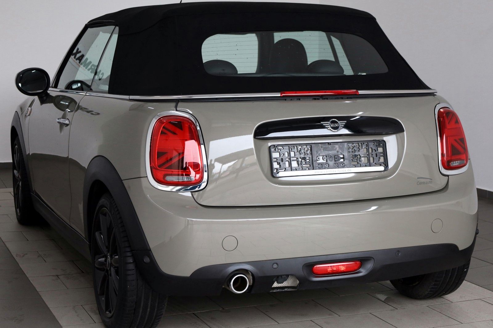 Fahrzeugabbildung MINI COOPER Cabrio Pepper, T.Leder,Navi,PDC vo+hi,LED