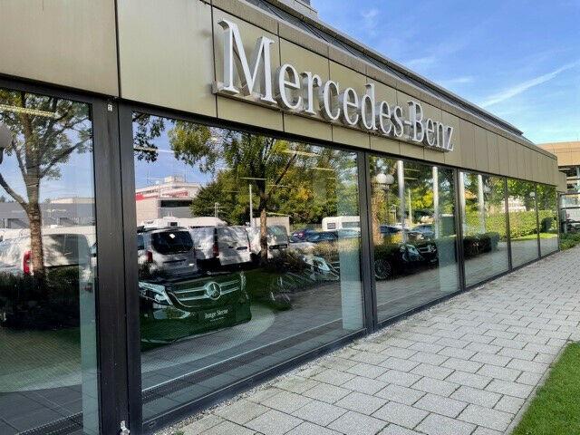 showroom-image-top