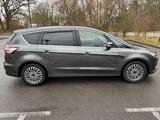 Ford S-Max 2,0 EcoBlue Nav. Aut Titanium 7 Sitz Cam - Ford S-Max von privat