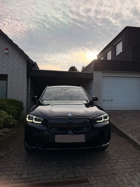 Image of BMW iX3