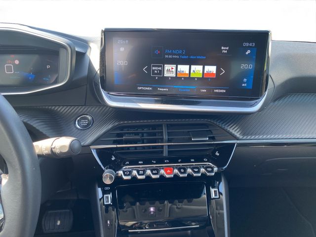 Peugeot 2008 1.2 PureTech 130 Allure Pack AHK+Kam.+LED