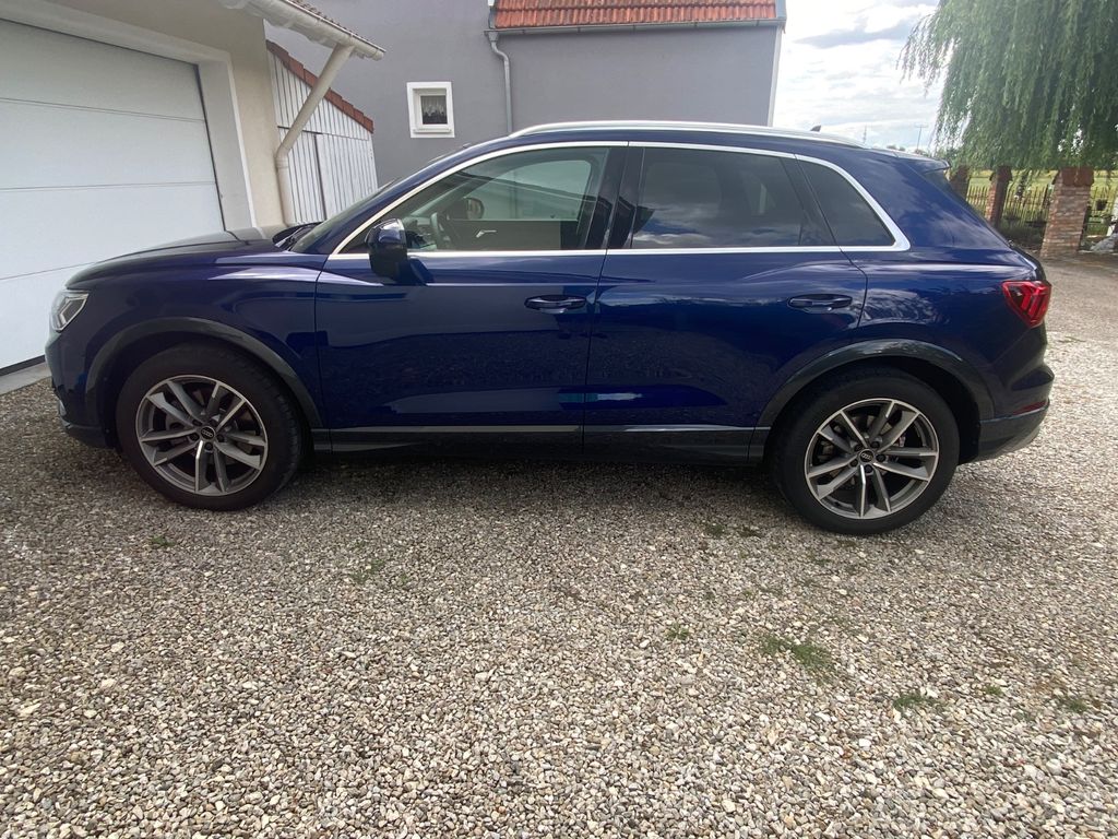 Image of Audi Q3
