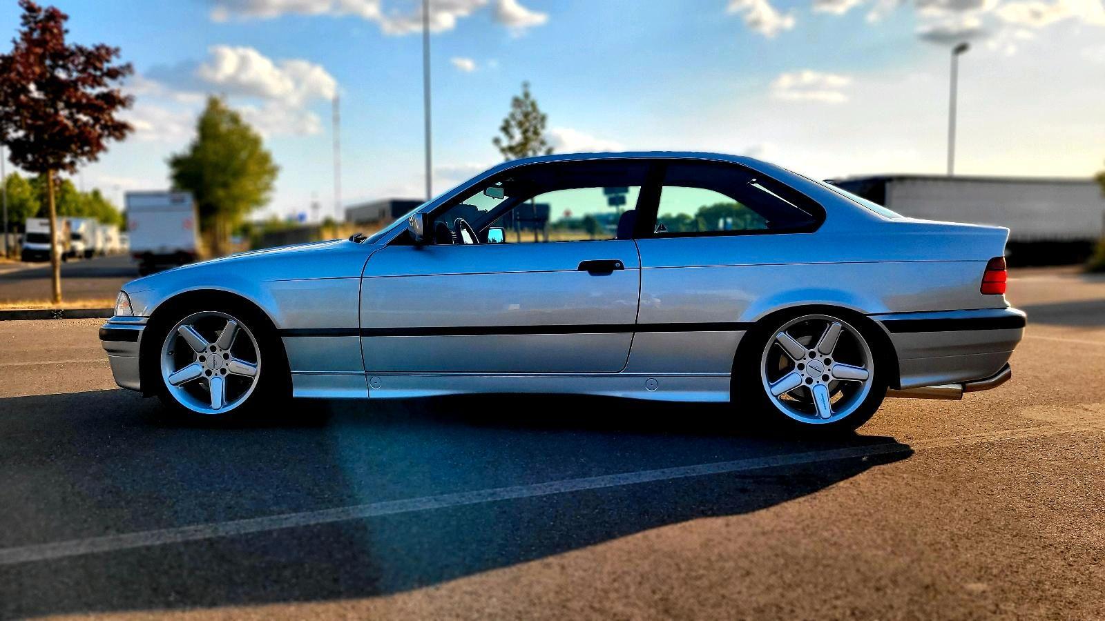 BMW 325