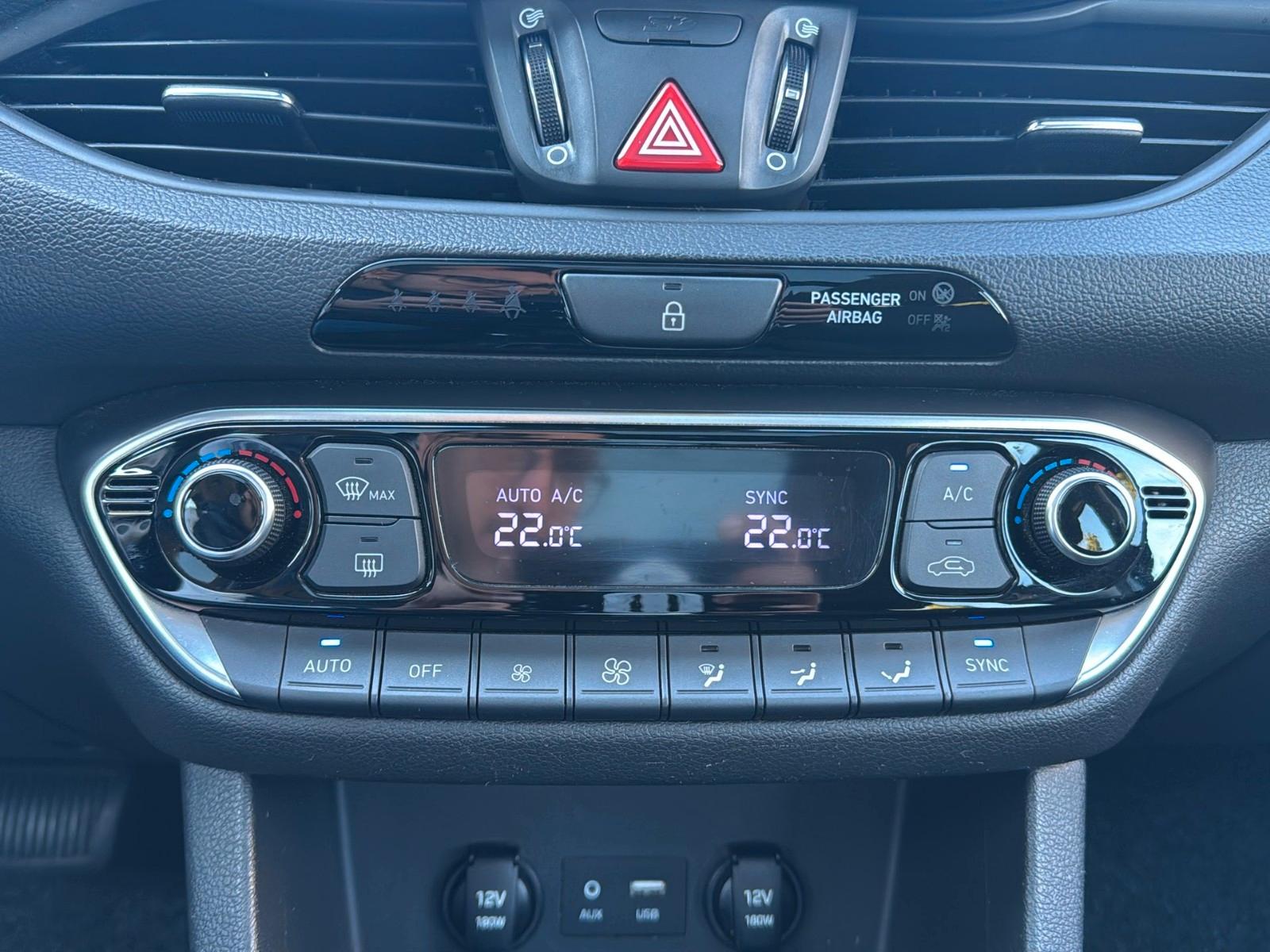 Hyundai i30 Kombi 1.4 Turbo GDI 7-DCT Sonderedit. YES!+