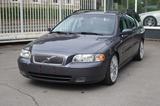 Volvo V70 Kombi D5 Momentum - Volvo V70: Momentum