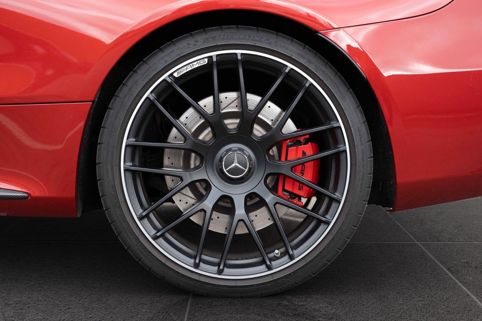 Fahrzeugabbildung Mercedes-Benz C 63S AMG V8 CARBON BURM HUD NIGHT KAM 360°