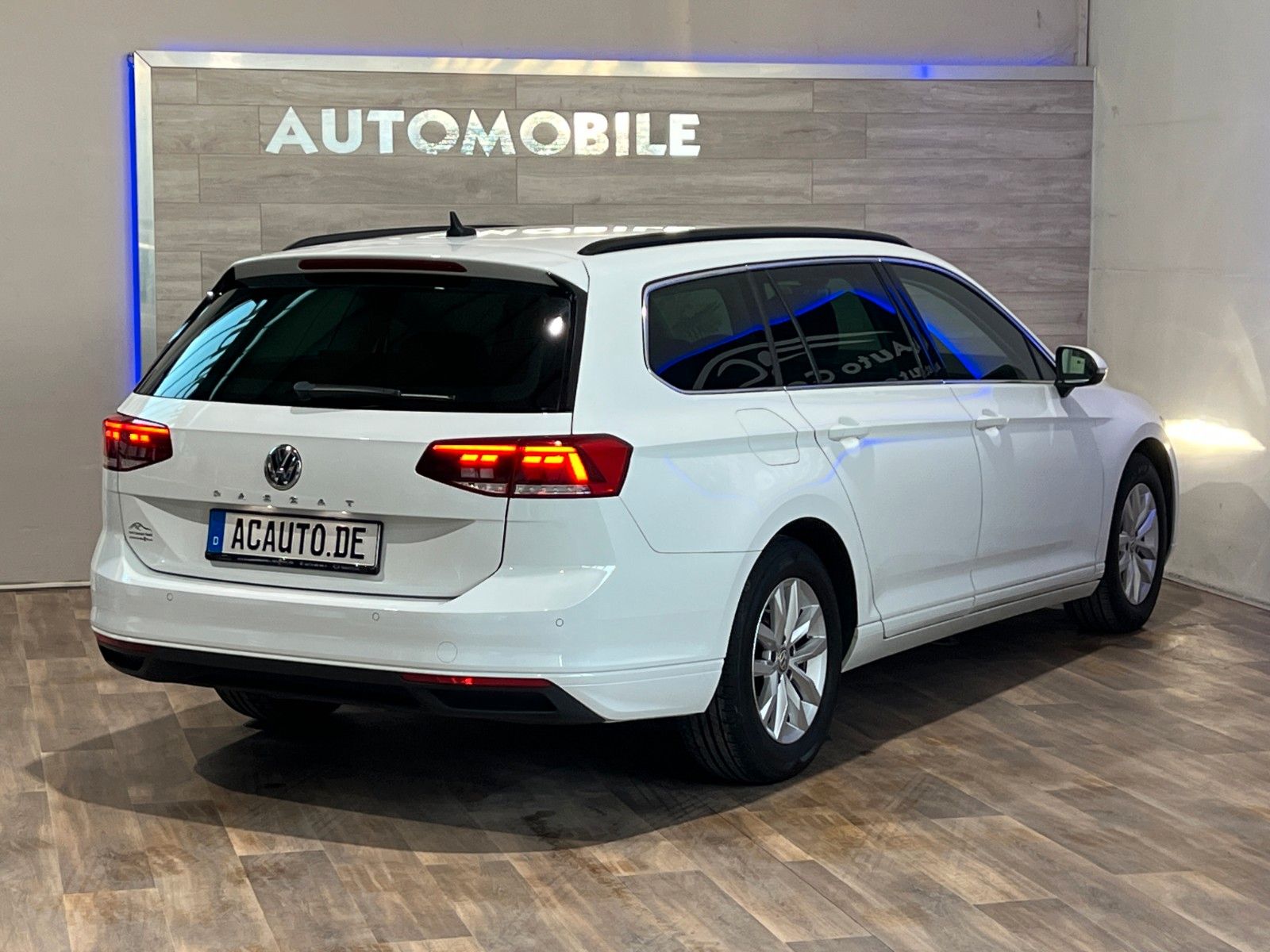 Fahrzeugabbildung Volkswagen Passat Variant Business 2,0TDI *NAVI*ASSiST*LED