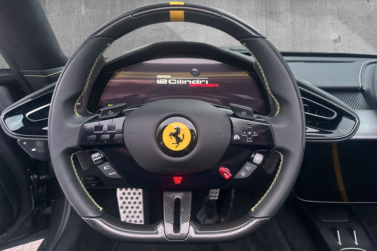 Fahrzeugabbildung Ferrari 12Cilindri Spider*Daytona*Carbon*LED*Lift*2026*