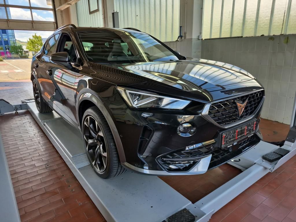 Cupra Formentor VZ e-Hybrid 1.4 TSIACC/AHK/PANO/MATRIX imagem 2