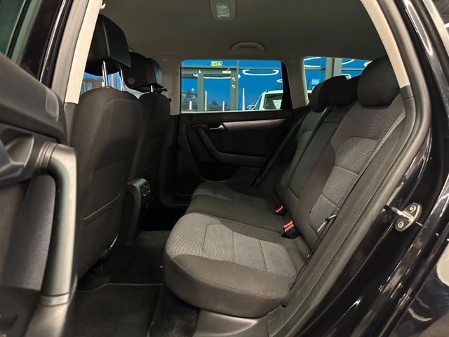 MYAUTOCENTER – Gebraucht- und Jahreswagen mit Werkstattservice in Pfaffenhofen Volkswagen Passat Variant Comfortline BlueMotion *AHK*Klima