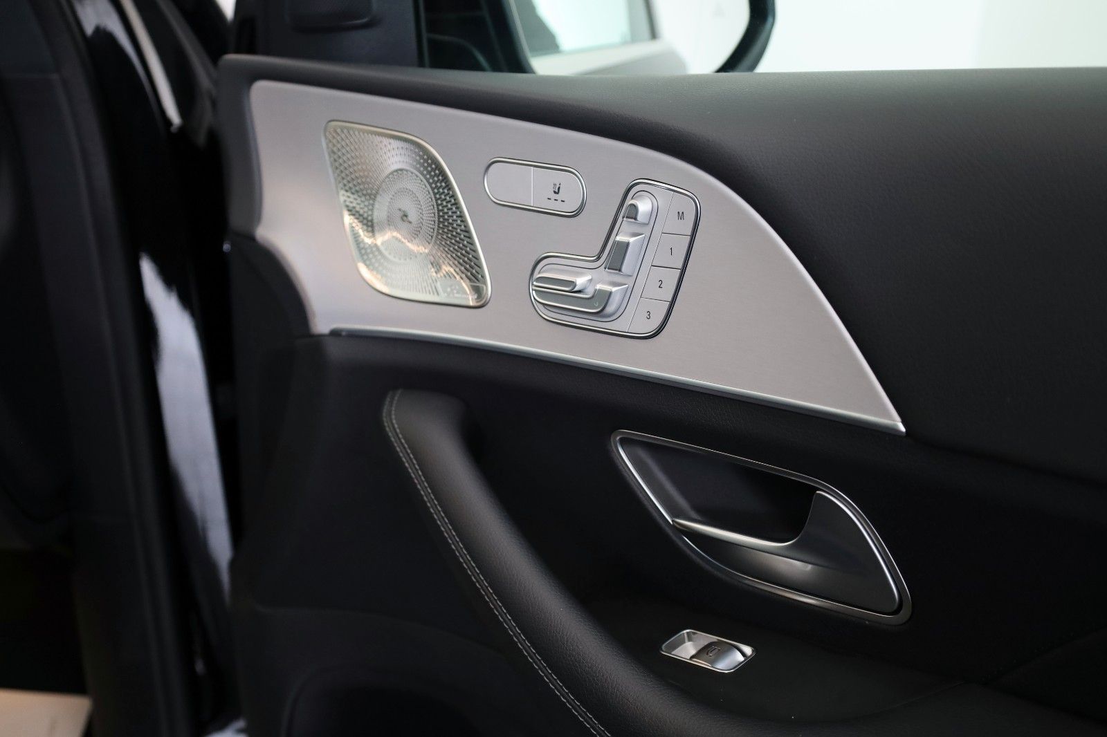 Fahrzeugabbildung Mercedes-Benz GLE 350de 4M Leder,Navi,LED,360°,Burmester,PanD.