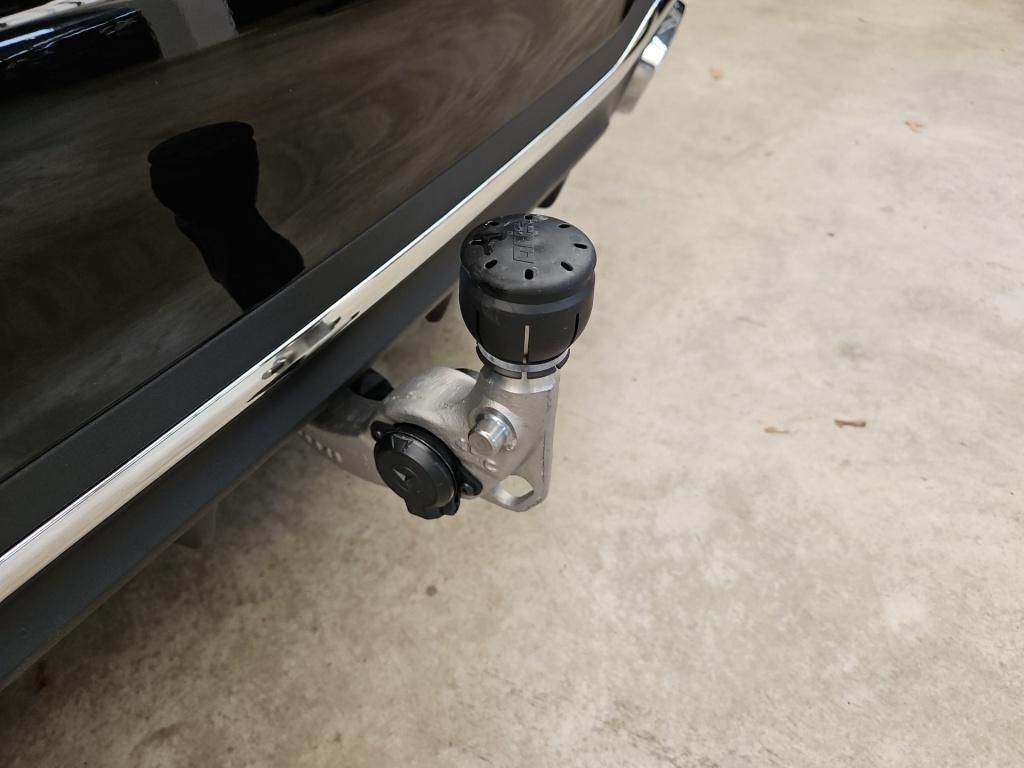 Fahrzeugabbildung Mercedes-Benz C 180 T-Modell ++ EDITION-AMG+KEYLESS+DIGITAL ++