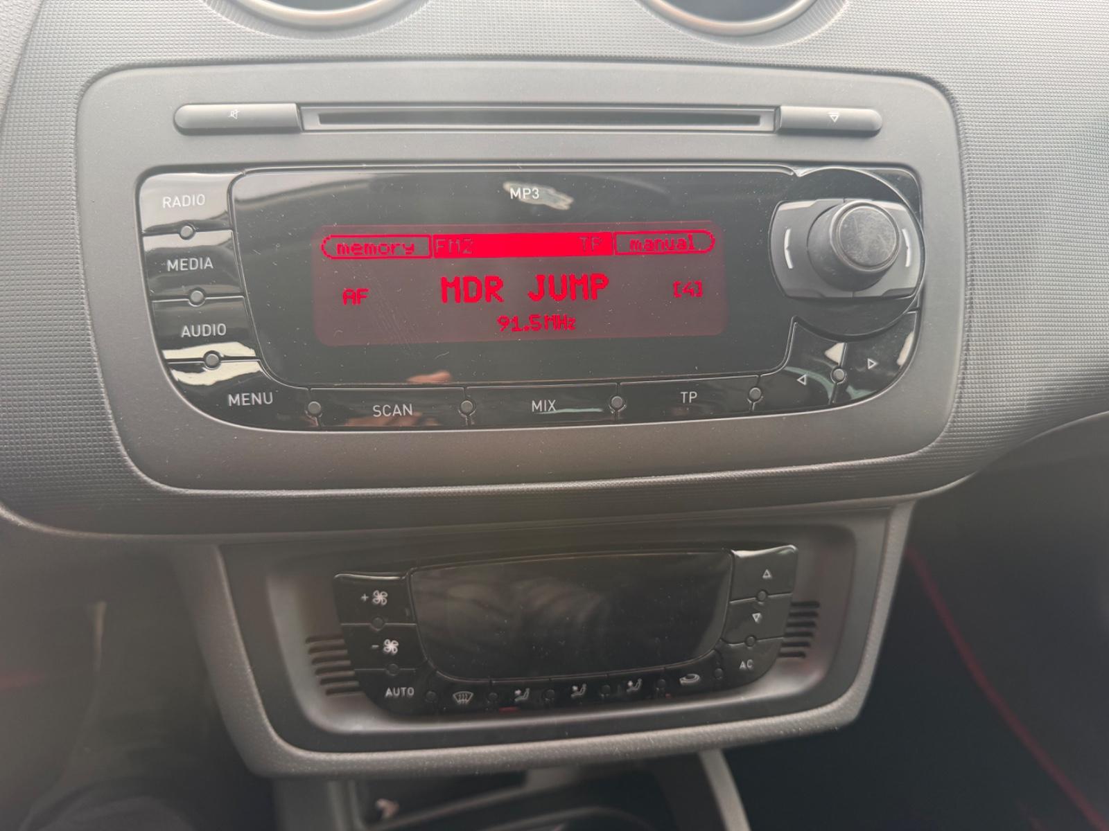 Seat Ibiza 2011 — photo 23