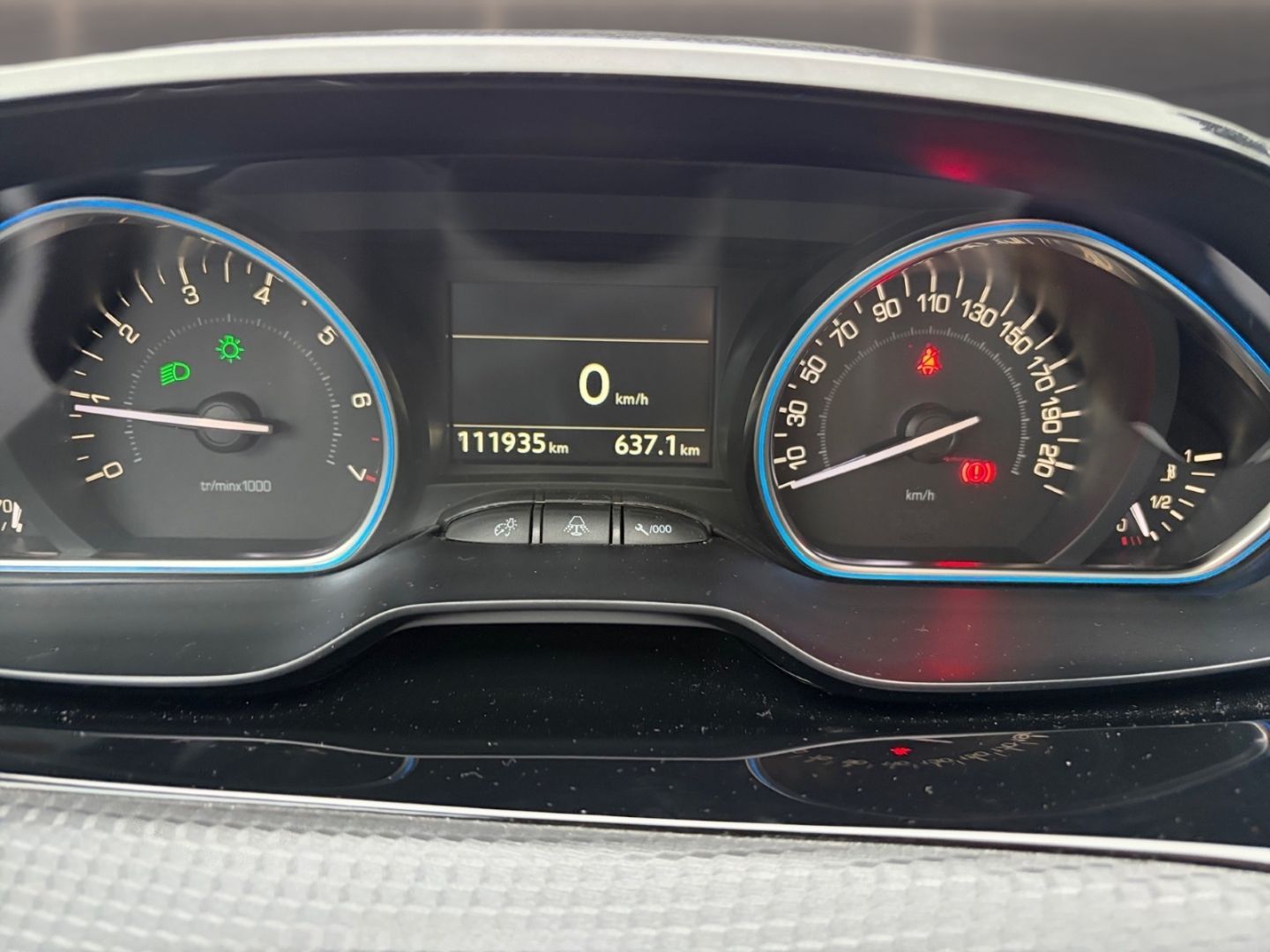 Fahrzeugabbildung Peugeot 2008 Allure , Leder,SitzheizungPanoDach,Kamera