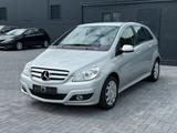 Mercedes-Benz B 200 Automatik/1.Hand/Klima/Navi/SHZ/PDC - Mercedes-Benz B 200 in Herne