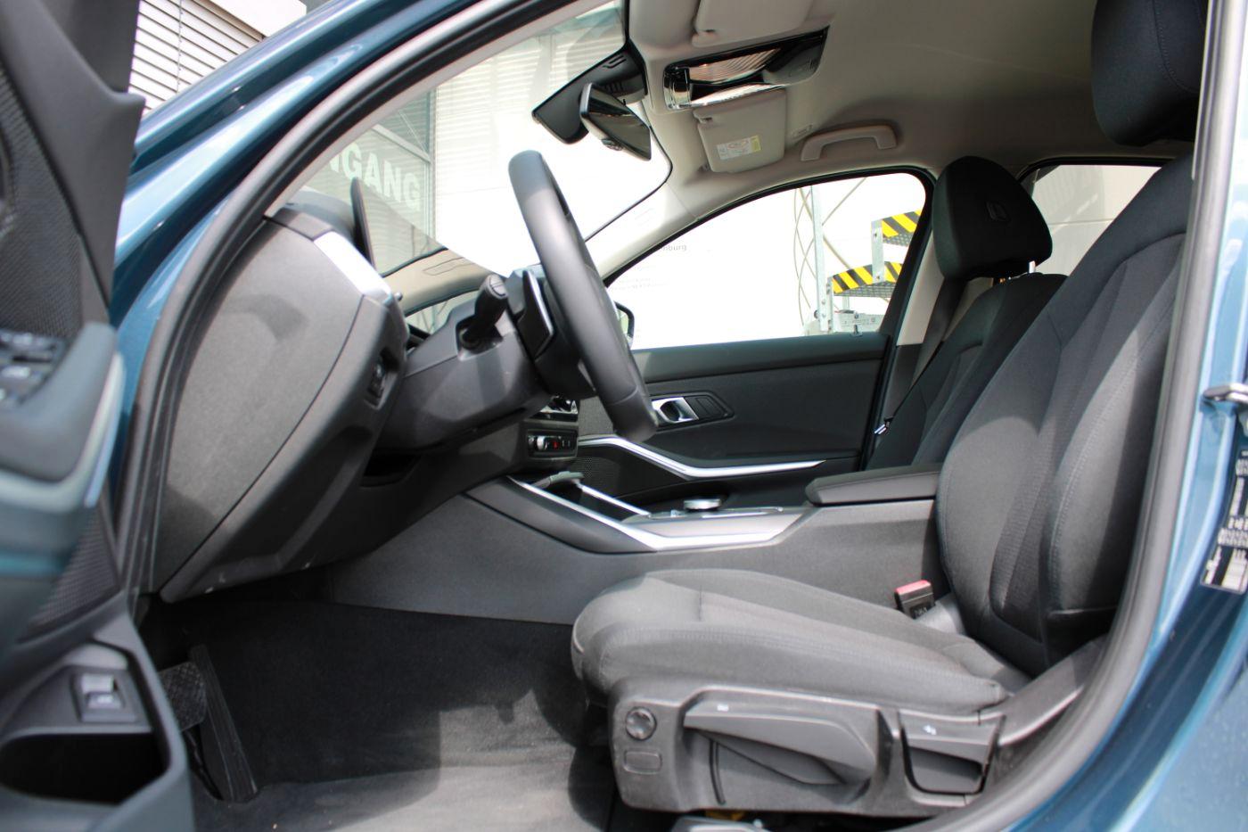 BMW 318i Limousine Navi LED ACC Kamera DAB Ambiente