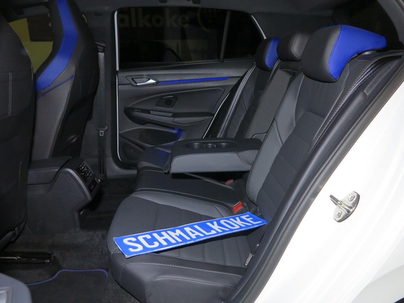 Volkswagen Golf VIII 2.0TSI 4Mot DSG7 R Leder eSAD DCC LM19 foto 5