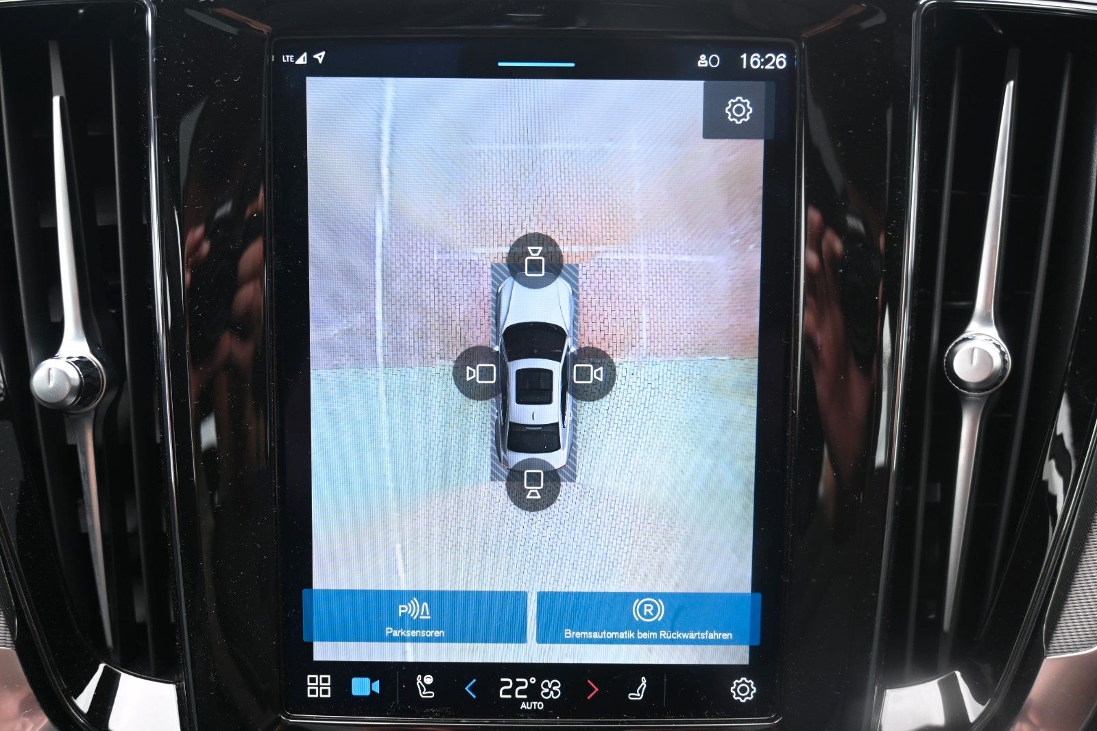 Fahrzeugabbildung Volvo S60 B4 Benzin Plus Dark'STHZG*360°*PANO*